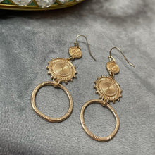Load image into Gallery viewer, Sol Earrings
