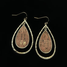 Load image into Gallery viewer, Oval Hoop Earrings
